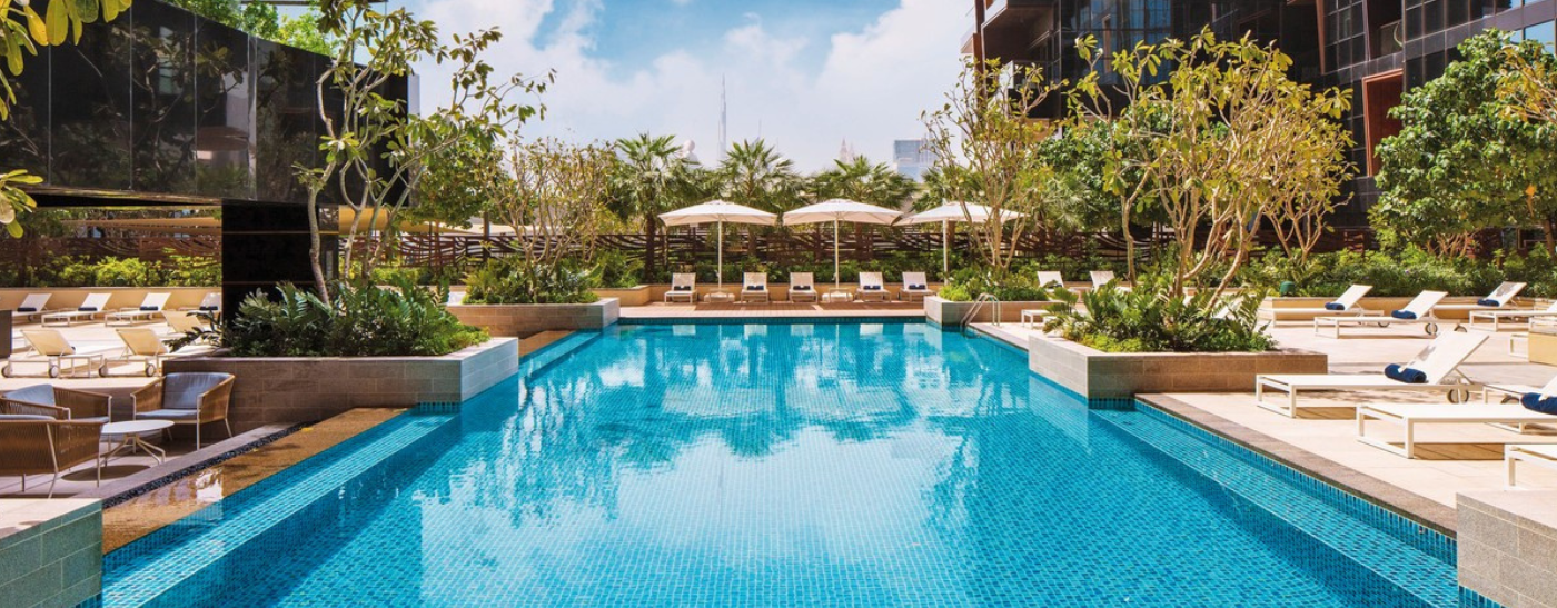 DoubleTree by Hilton Dubai M Square Poolansicht