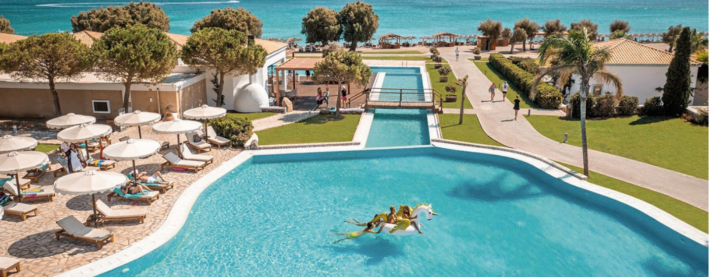 Mitsis Selection Blue Domes Poolansicht