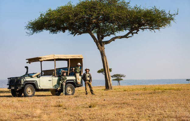 Paar macht Urlaub auf den Lofoten
