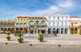 Ein historisches Gebäude in Kuba