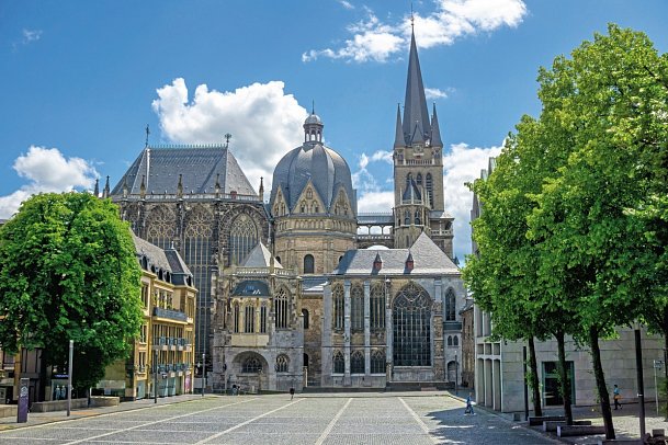 Radweg Aachen - Trier - Aachener Dom