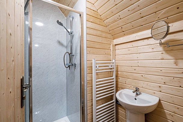 Cairngorm Bothies - Wohnbeispiel Badezimmer (Zimmercodierungen BB1 & BI1)