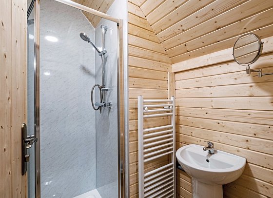 Cairngorm Bothies - Wohnbeispiel Badezimmer (Zimmercodierungen BB1 & BI1)