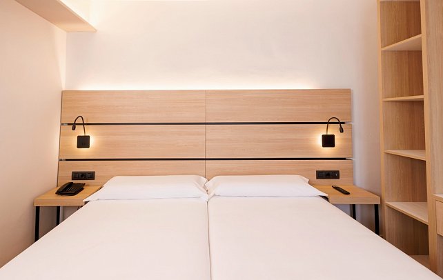 Mynd Yaiza - Wohnbeispiel Doppelzimmer Standard (Zimmercodierungen DG1 & TG1)