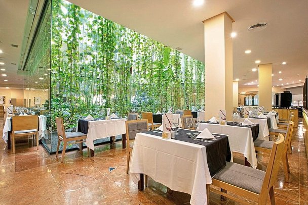 Hipotels Natura Palace