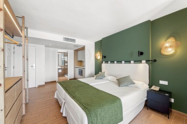 THB Lanzarote Beach - Wohnbeispiel Familienzimmer Meerblick (Zimmercodierungen FBM & F1M)