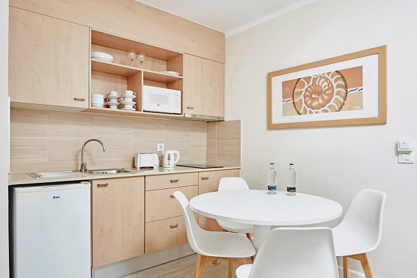 Gloria Izaro Club Hotel - Wohnbeispiel Appartement Küche (Zimmercodierungen AB1, AB2 & OB1)