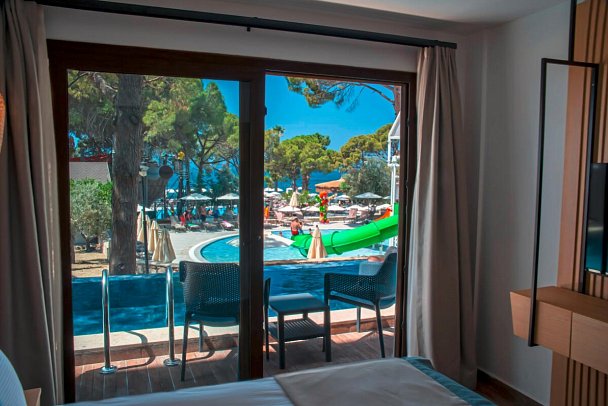 Ömer Prime Holiday Resort - Wohnbeispiel Doppelzimmer Standard Poolzugang (Zimmercodierung D1Q)