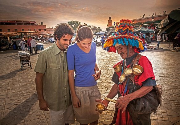 Marokkos Schätze - Küstenkultur, Marrakesch und die unendliche Weite der Wüste - Djemaa el Fna - Marrakesch