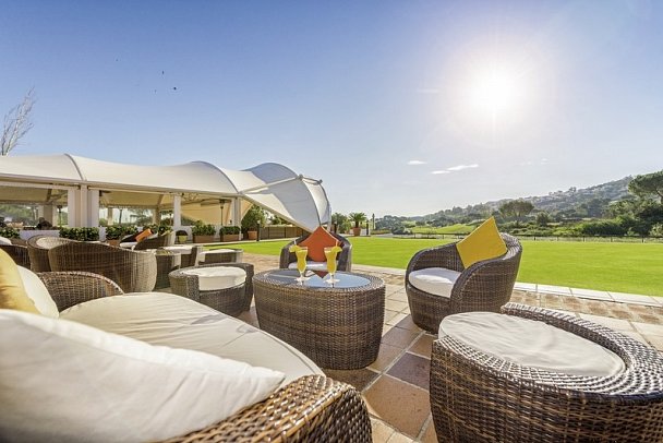 La Cala Resort