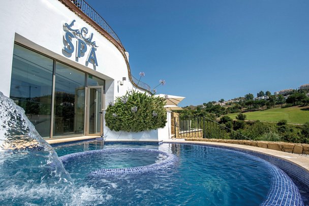 La Cala Resort
