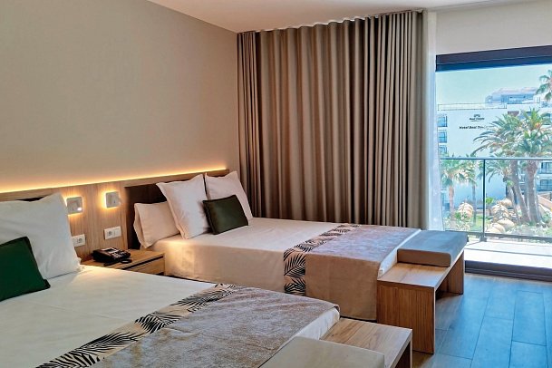 Best Tritón - Wohnbsp. Doppelzimmer Superior Poolblick und seitl. Meerblick (Zimmercodierung DS1)