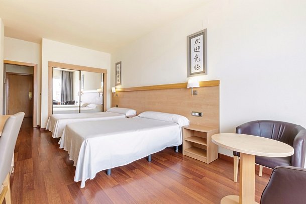 Best Benalmádena - Wohnbeispiel Doppelzimmer seitl. Meerblick (Zimmercodierung DBN)