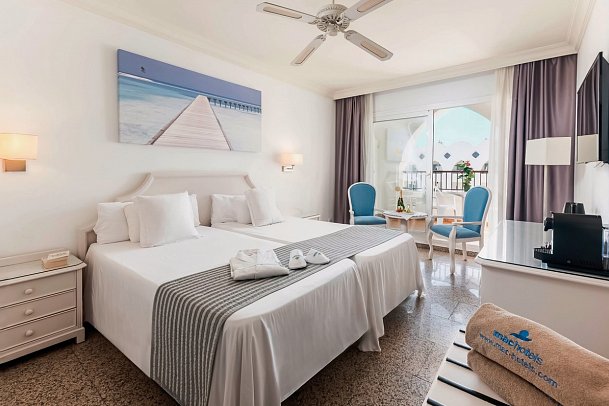 Hotel Mac Puerto Marina - Wohnbeispiel Doppelzimmer Premium Meerseite (Zimmercodierung DMC)