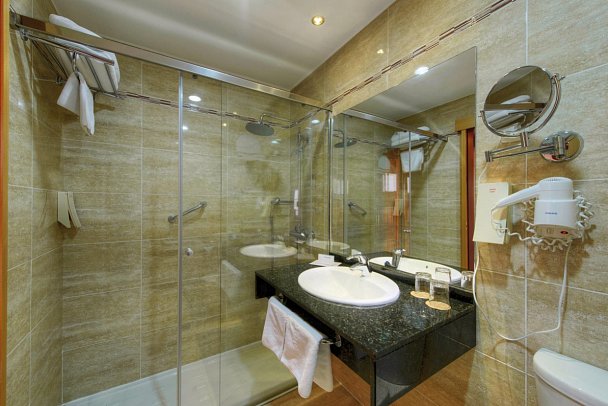 Sol Torremolinos – Don Pablo - Badbeispiel Doppelzimmer (Zimmercodierungen DB1 & DB2)