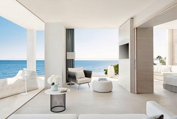 Ikos Andalusia - Wohnbeispiel Deluxe Suite 1 Schlafzimmer frontaler Meerblick (Zimmercodierung WDO)
