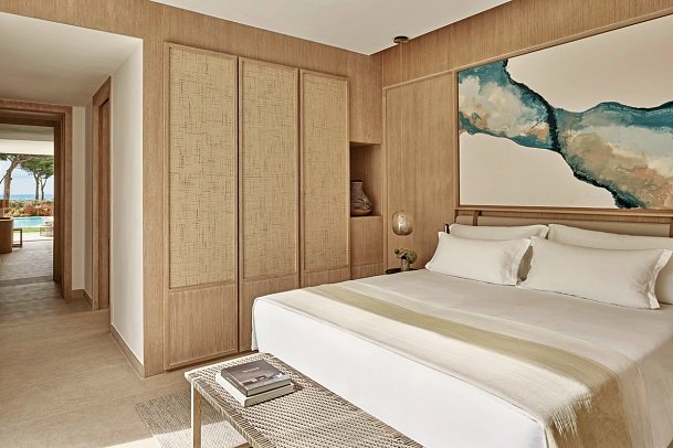 Ikos Andalusia - Wohnbeispiel Deluxe Suite 3 Schlafzimmer privater Pool (Zimmercodierung TDP)