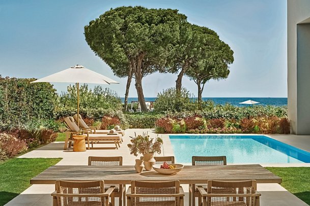 Ikos Andalusia - Wohnbeispiel Deluxe Suite 3 Schlafzimmer privater Pool (Zimmercodierung TDP)