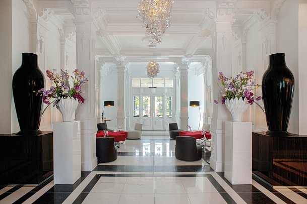 The Manor Hotel Amsterdam - inkl. Formel 1 Wochenend-Ticket Zandvoort