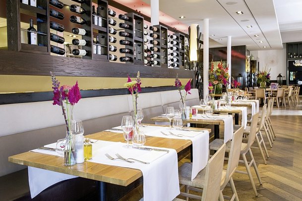 The Manor Hotel Amsterdam - inkl. Formel 1 Wochenend-Ticket Zandvoort