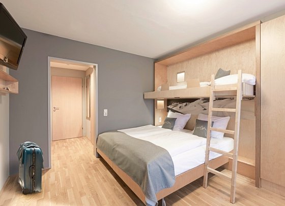 JUFA Hotel Montafon - Wohnbeispiel Familienzimmer (Zimmercodierung FB1)
