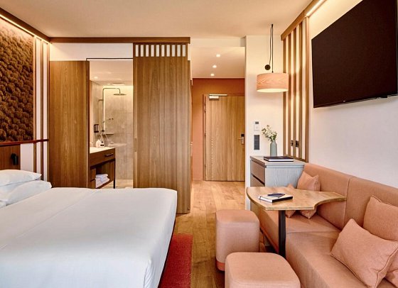Falkensteiner Family Hotel Montafon - Wohnbeispiel Familiensuite Deluxe (Zimmercodierung WI1)