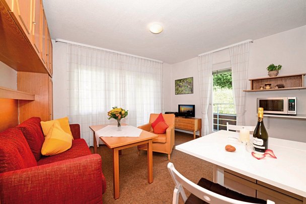 Familienhotel Kleinwalsertal - Wohnbeispiel Appartement Economy (Zimmercodierungen AB1 & AB2)