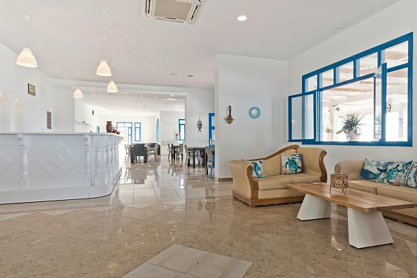 Sarris Hotel