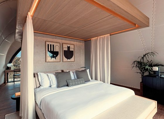 91 Athens Riviera, The Resort - Couples Cabana