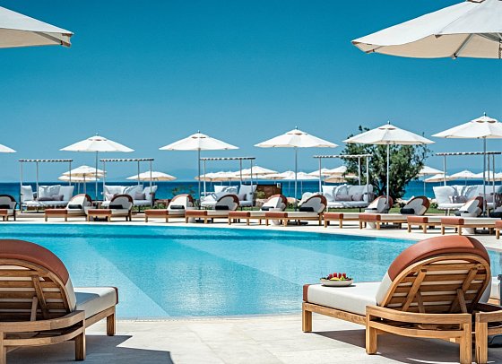 91 Athens Riviera, The Resort
