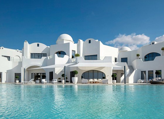 Anantara Retreat Santorini Abu Dhabi