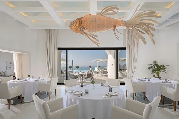 Anantara Santorini Abu Dhabi Retreat - Oia Oasis