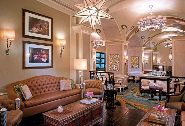 The Ritz-Carlton Abu Dhabi, Grand Canal