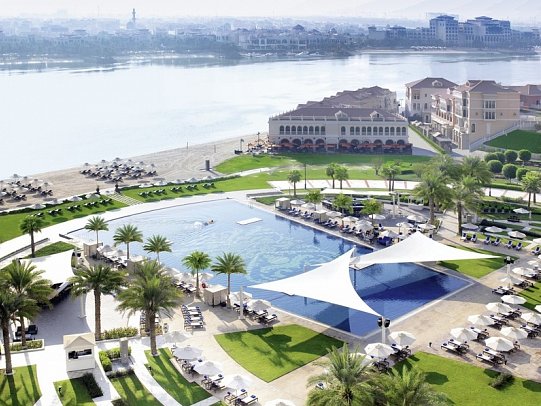 The Ritz-Carlton Abu Dhabi, Grand Canal