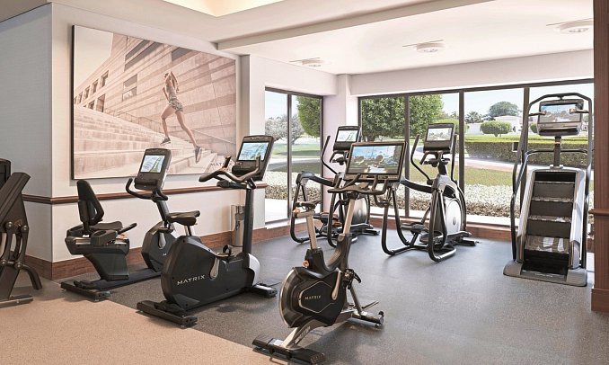 The Ritz-Carlton Abu Dhabi, Grand Canal