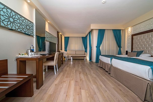 Kamelya Selin Hotel - Wohnbeispiel Doppelzimmer Terrasse (Zimmercodierung DB1)