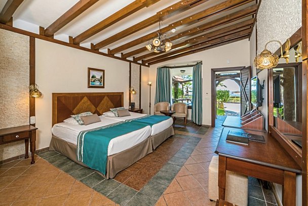 Kamelya Selin Hotel - Wohnbeispiel Doppelzimmer Strandzimmer Meerblick (Zimmercodierung DBM)