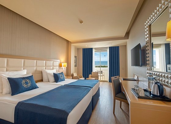 Kamelya Selin Hotel - Wohnbeispiel Doppelzimmer Deluxe Meerseite (Zimmercodierung DDN)
