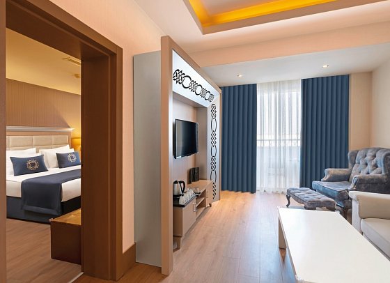 Kamelya Selin Hotel - Wohnbeispiel Familiensuite (Zimmercodierungen FBN & FB2)