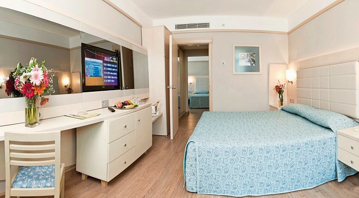 VONRESORT Golden Coast - Wohnbeispiel Familienzimmer mit Verbindungstür (Zimmercodierung FB2)