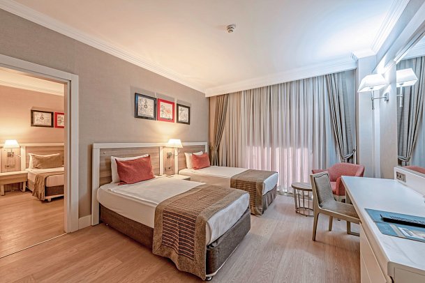 LRS Port River Hotel & Spa - Wohnbeispiel Familienzimmer (Zimmercodierungen FB1 & FB2)