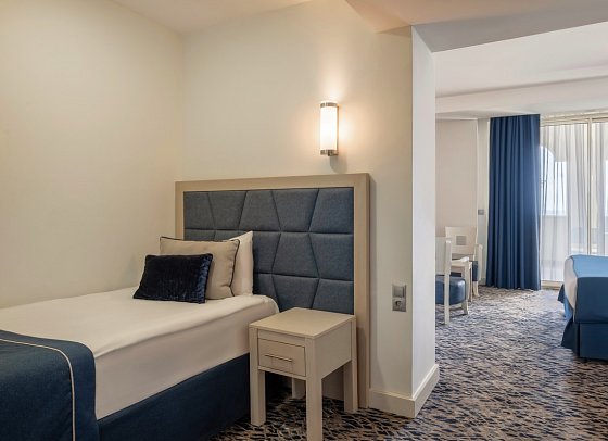Kamelya Fulya Hotel - Wohnbeispiel Familienzimmer Meerblick (Zimmercodierung FBM)