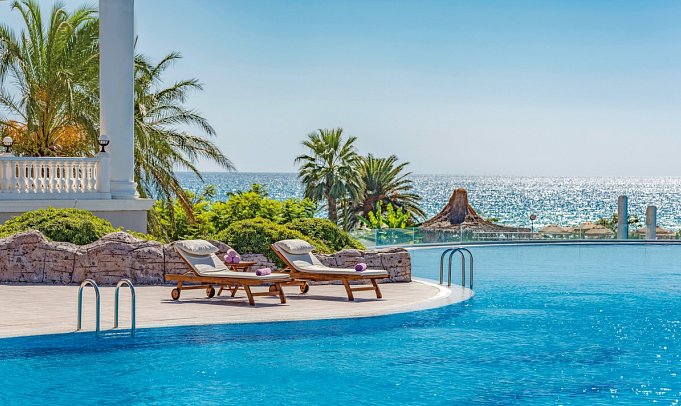 Starlight Resort Hotel