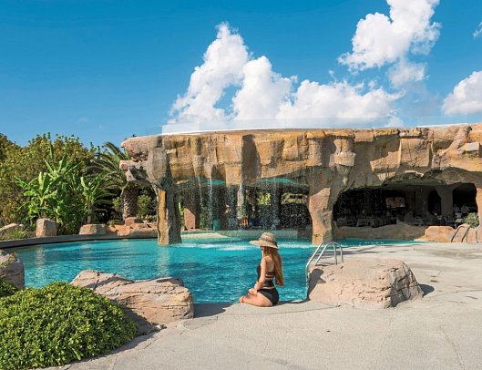 Starlight Resort Hotel