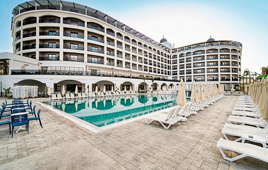 Side Moon Palace Hotel