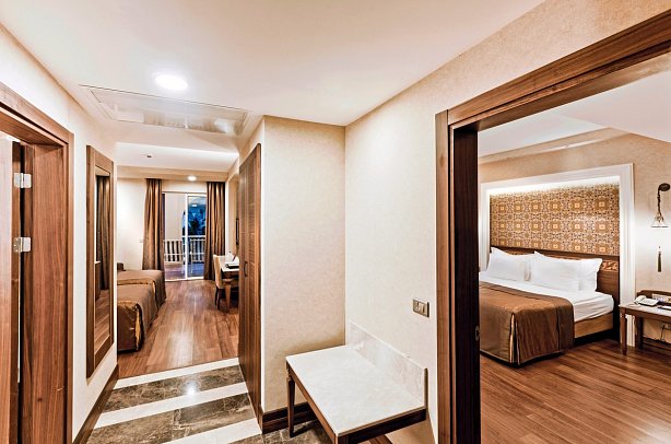 Güral Premier Tekirova - Wohnbeispiel Familienzimmer Deluxe Pool