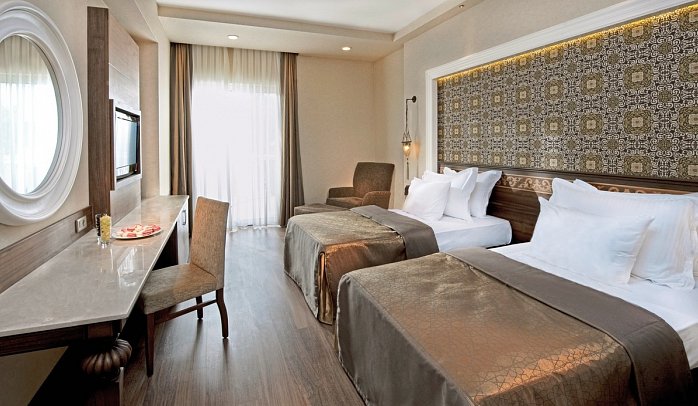 Güral Premier Tekirova - Wohnbeispiel Familienzimmer Deluxe Pool