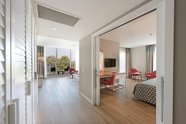Akra Kemer - Wohnbeispiel Suite Deluxe mit Jacuzzi (Zimmercodierung WD1)