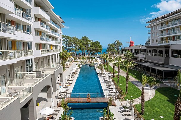 Akra Kemer