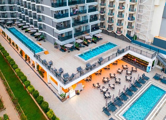Nova Life Hotel - Swim Up Pool
